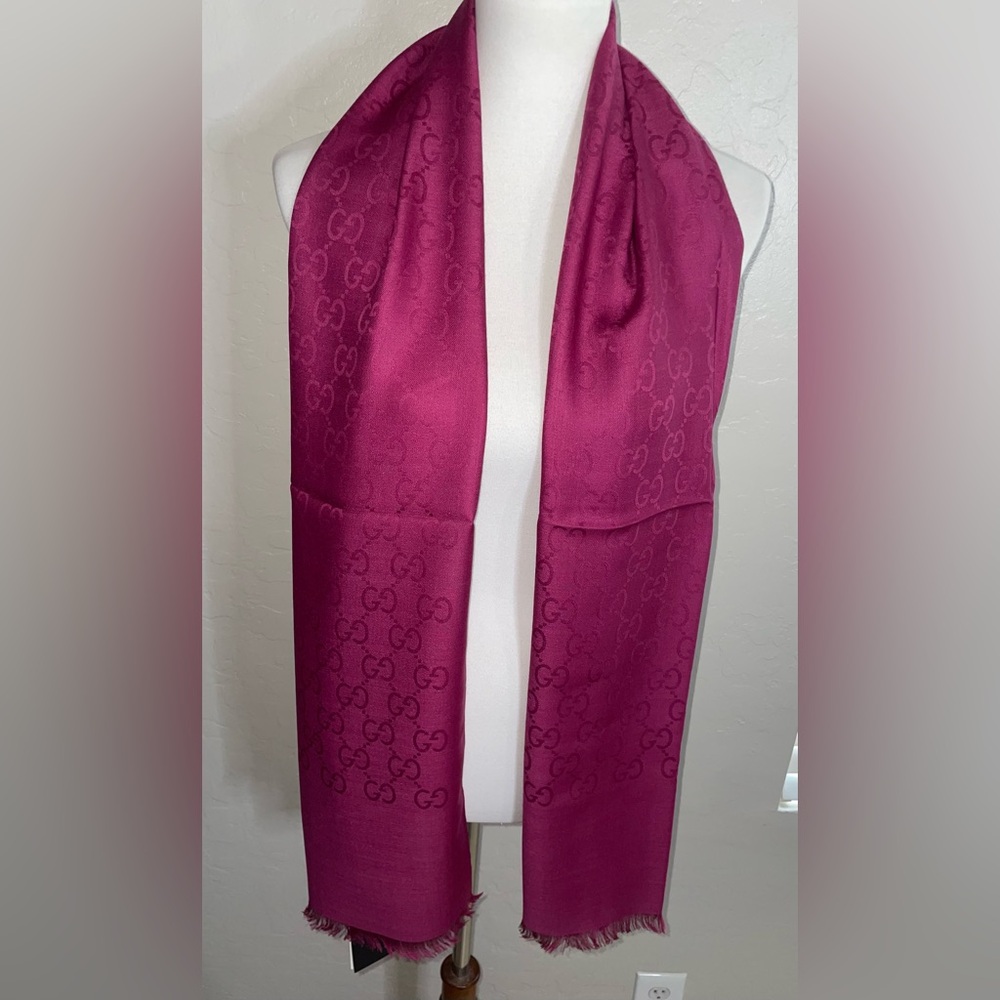 🎉HP🎉New! Gucci Logo Double GG Silk/Wool Pink Scarf 71”x18”-Made in Italy🇮🇹 - Picture 5 of 14